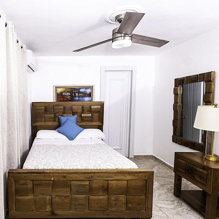 Hotel Juliana Нагуа Экстерьер фото