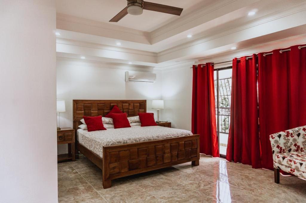 Hotel Juliana Нагуа Экстерьер фото