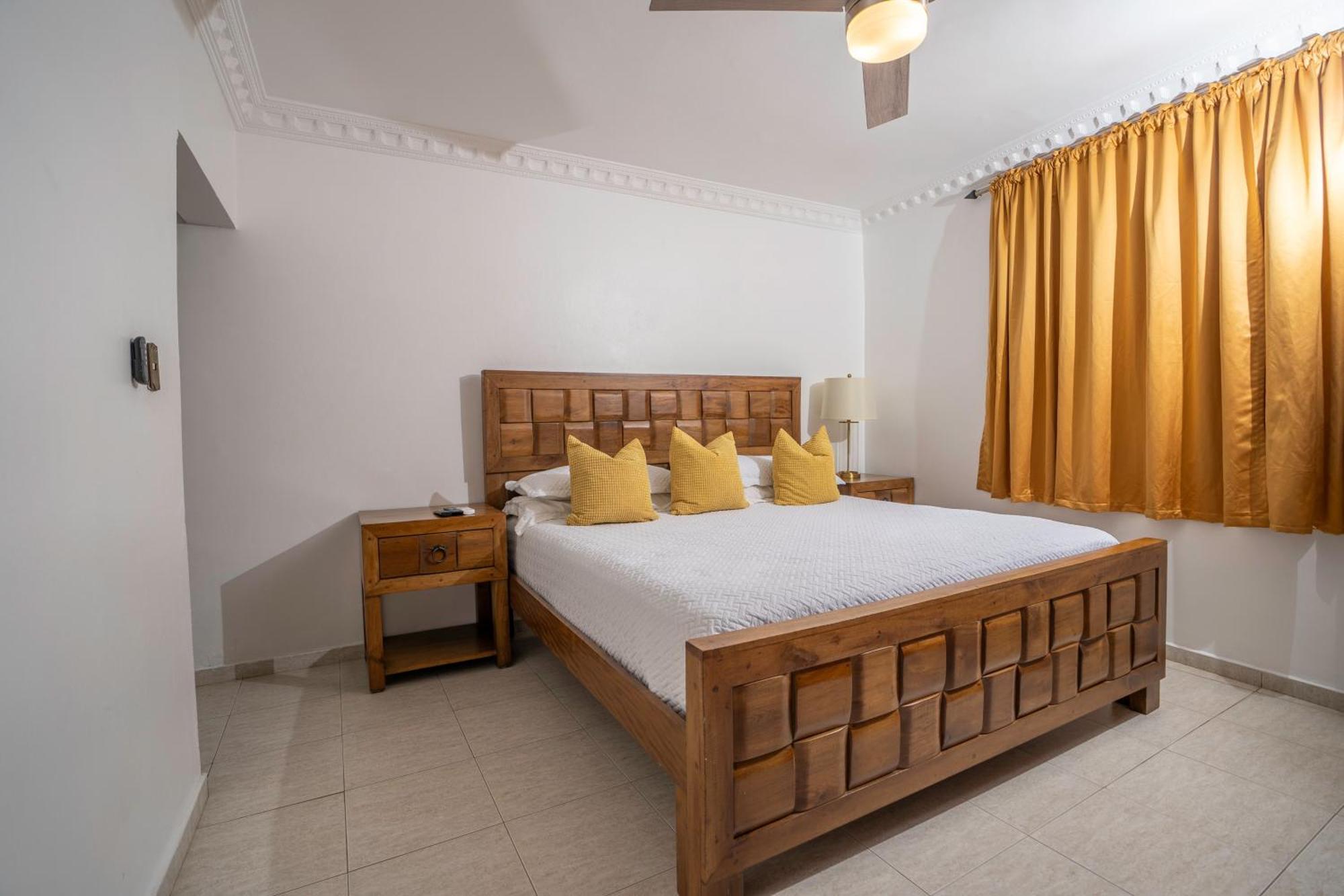 Hotel Juliana Нагуа Экстерьер фото