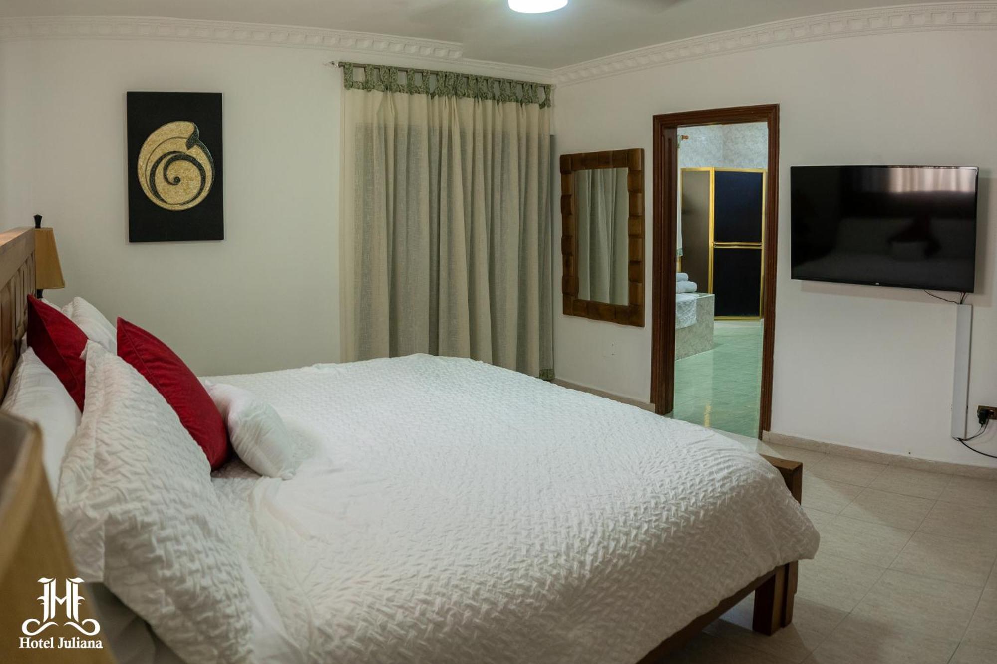Hotel Juliana Нагуа Экстерьер фото