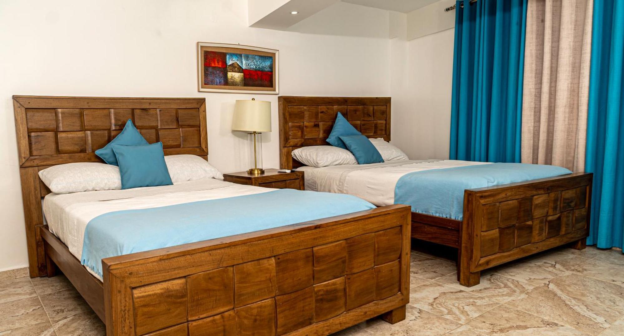 Hotel Juliana Нагуа Экстерьер фото