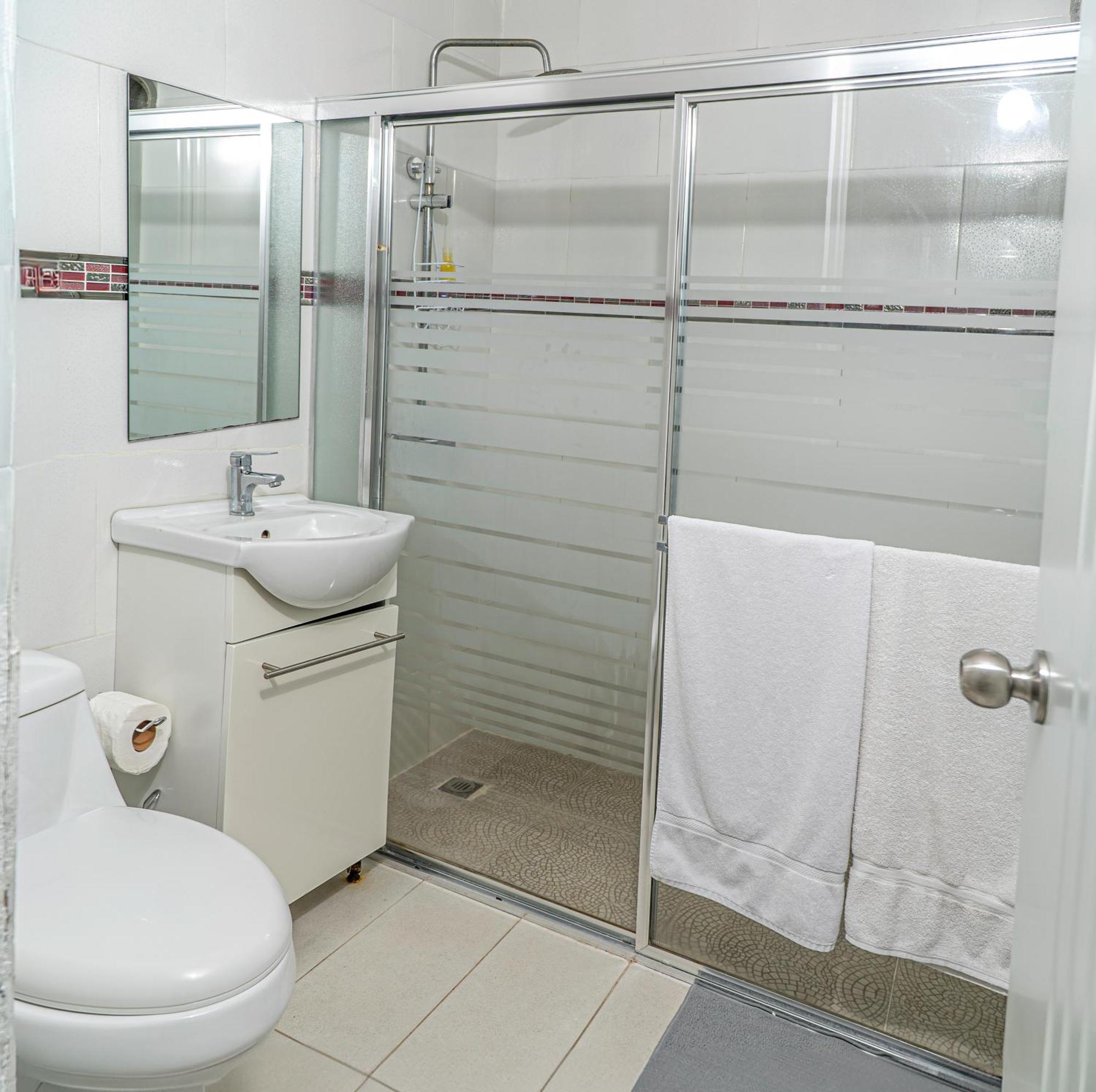 Hotel Juliana Нагуа Экстерьер фото