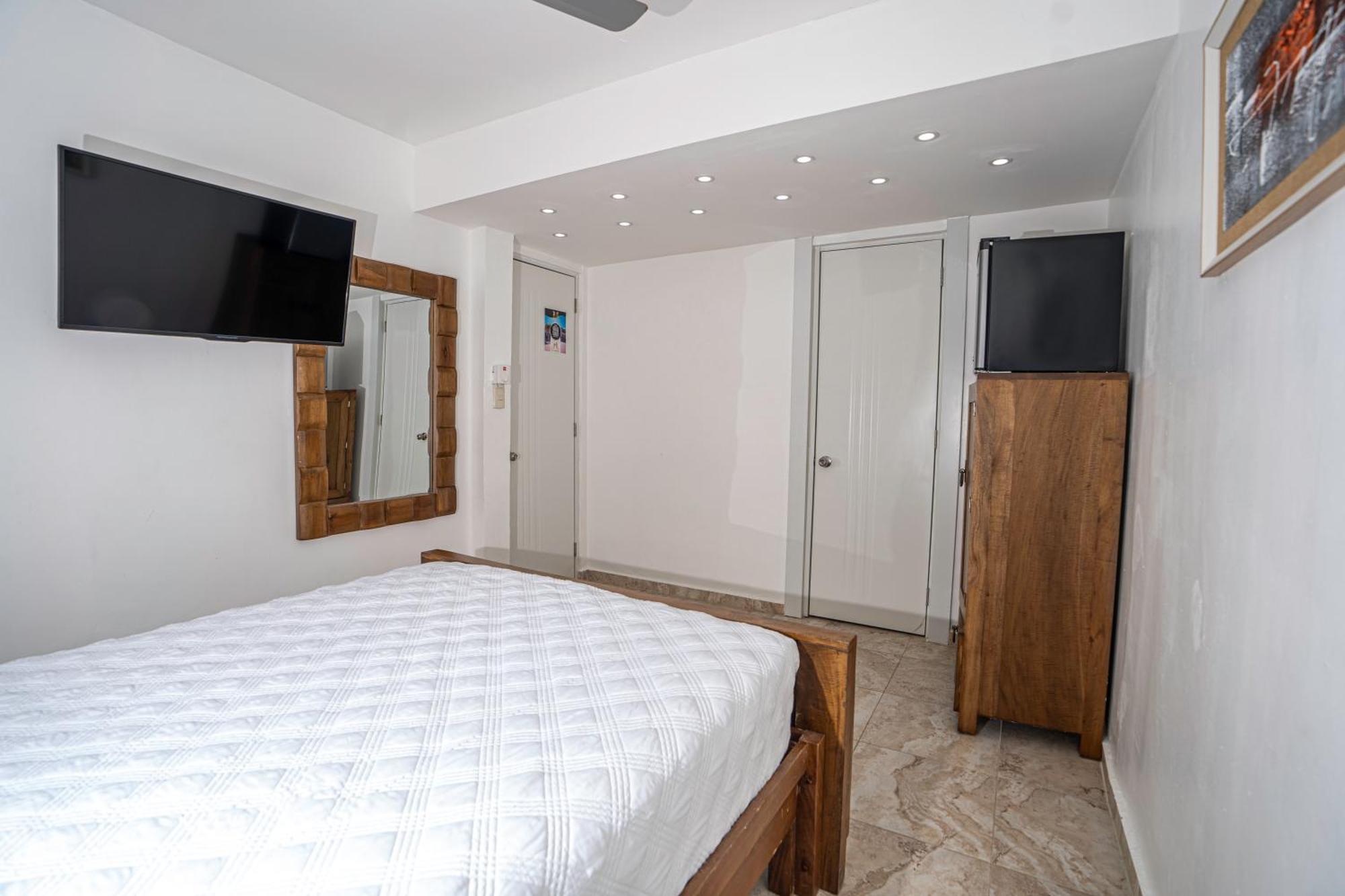Hotel Juliana Нагуа Экстерьер фото