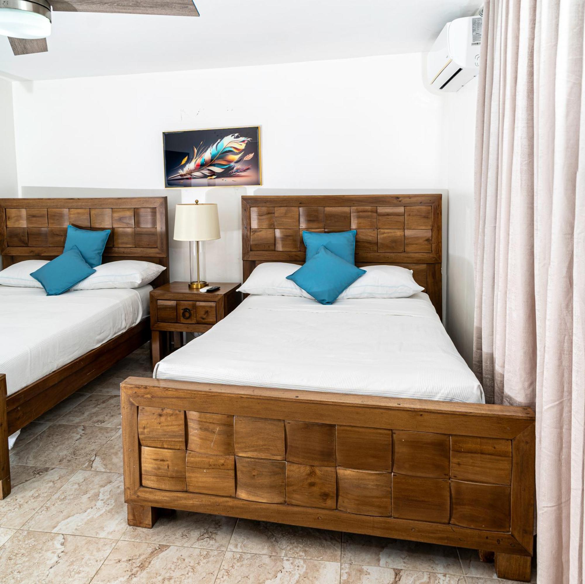 Hotel Juliana Нагуа Экстерьер фото