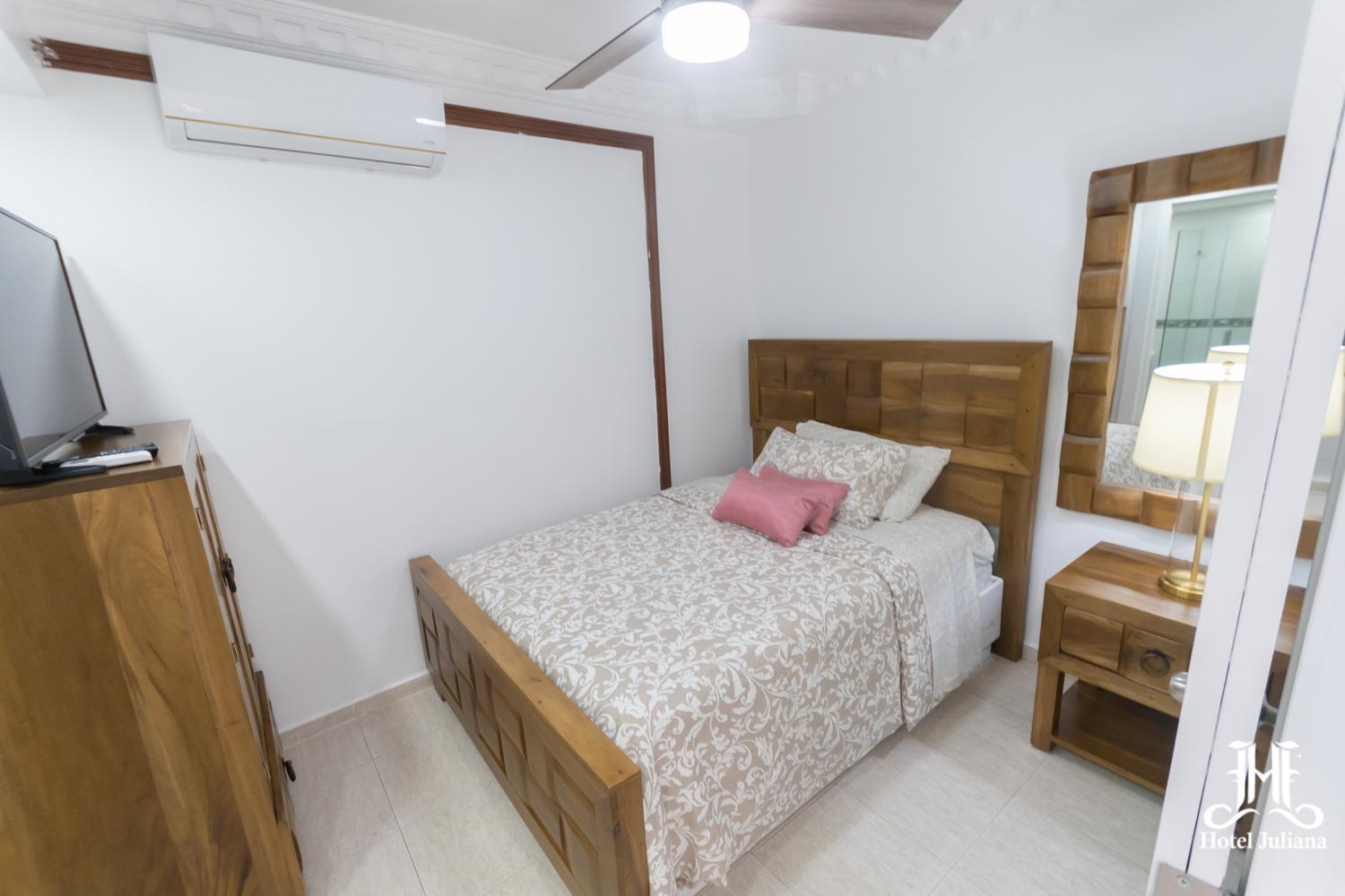 Hotel Juliana Нагуа Экстерьер фото