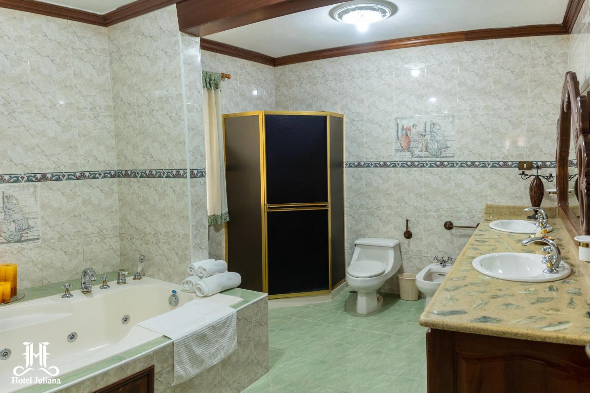 Hotel Juliana Нагуа Экстерьер фото