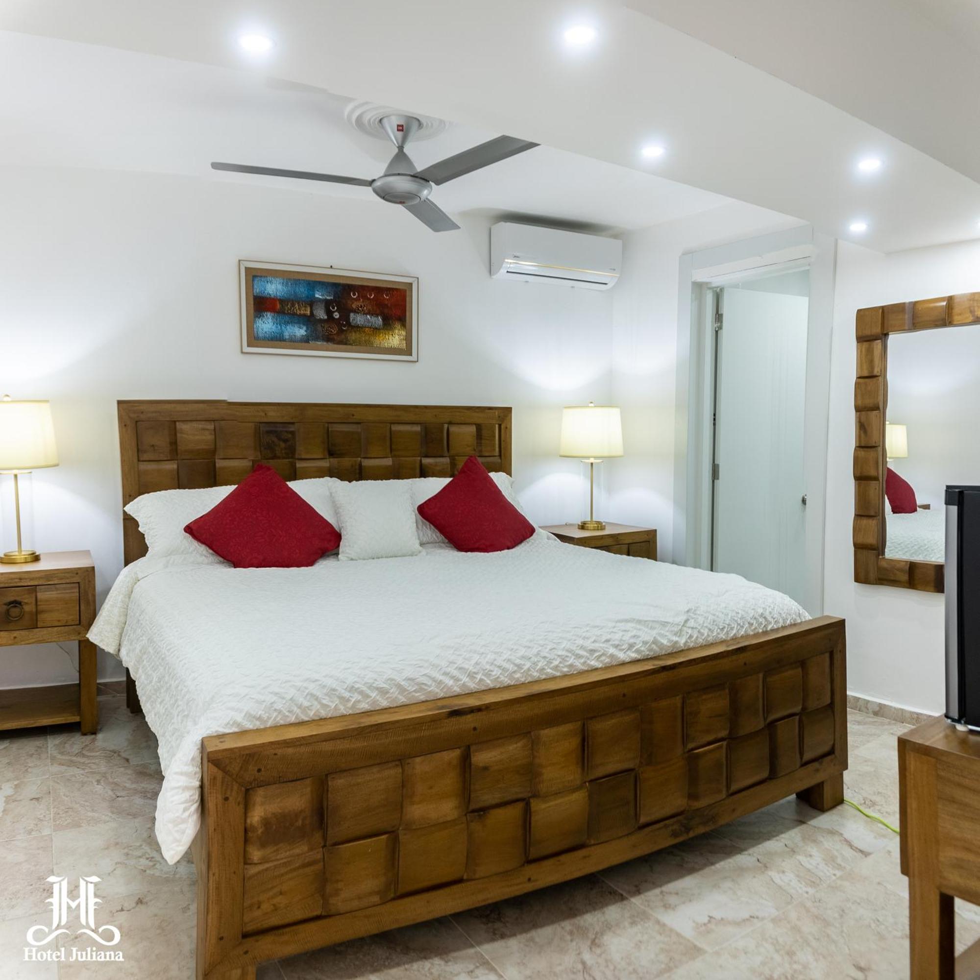 Hotel Juliana Нагуа Экстерьер фото